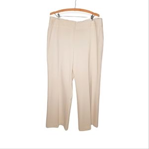 Light and Easy Cream Khaki Minimal Gap Capris